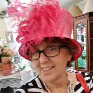 Meet your Posher, Carolyn